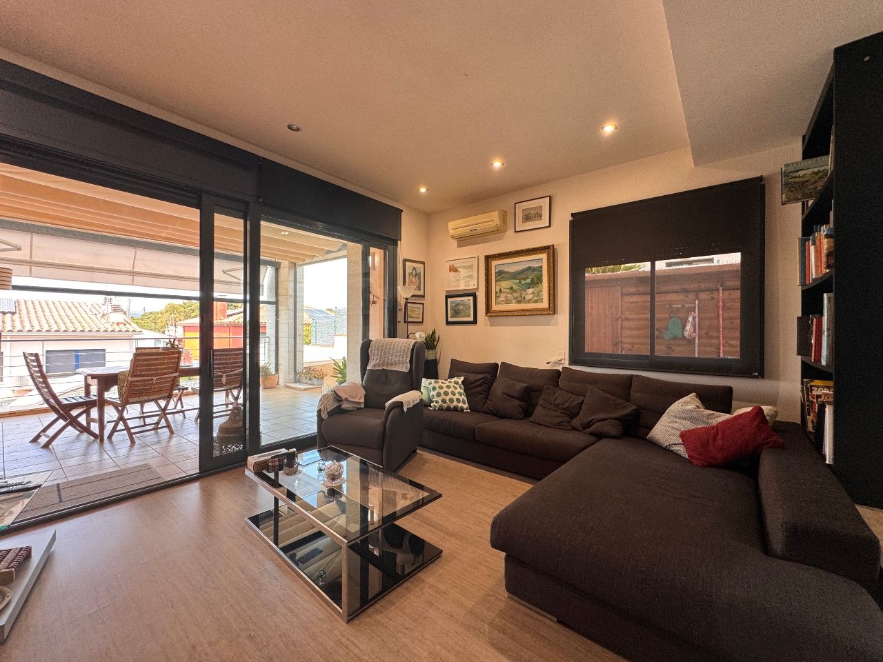 Sala d'estar de Casa o xalet en venda en Palamós amb Jardí privat, Terrassa i Traster