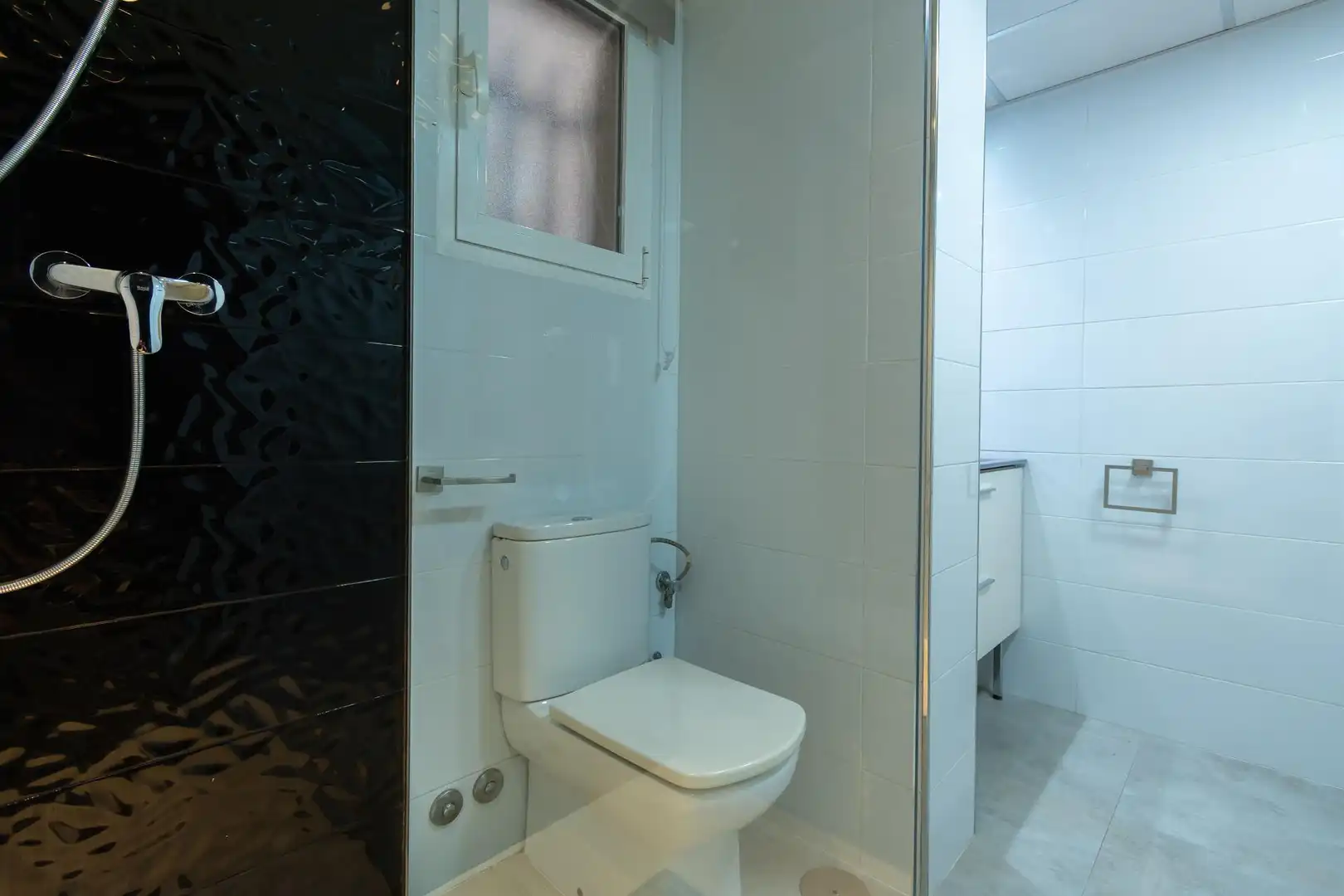 Baño de Piso en venta en Cartagena con Aire acondicionado, Trastero y Amueblado