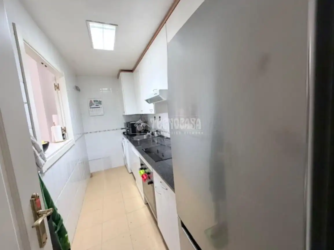 Cocina de Piso en venta en Madrid con Calefacción, Parquet y Piscina comunitaria