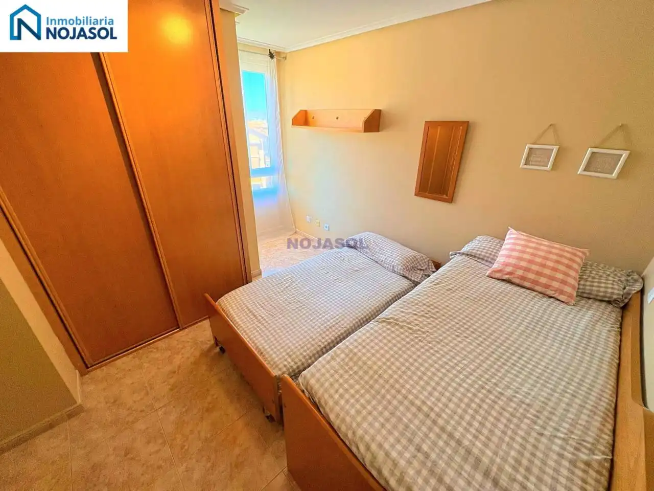 Schlafzimmer von Wohnung zur Miete in Noja mit Heizung, Terrasse und Möbliert