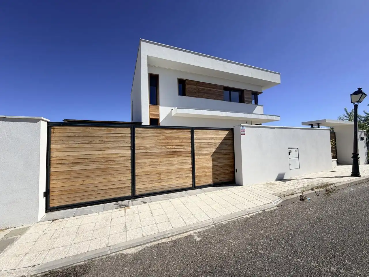 Casa amb piscina en venda a El Viso de San Juan, imagen 3