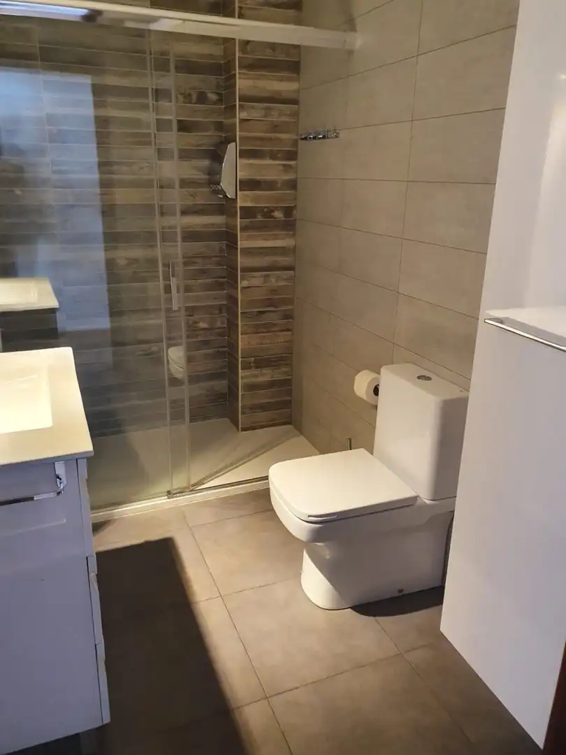 Bathroom of Houses for sale in Sabadell  with Air Conditioner, Heating and Parquet flooring