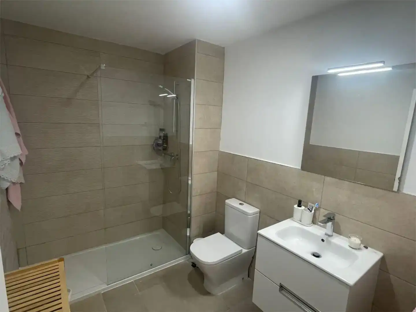 Baño de Piso en venta en Torremolinos con Aire acondicionado, Jardín privado y Trastero