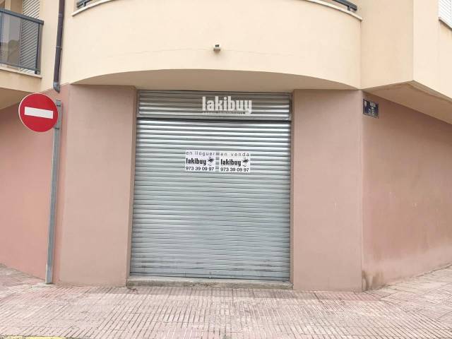 Local comercial en Alquiler en pau casals en Agramunt
