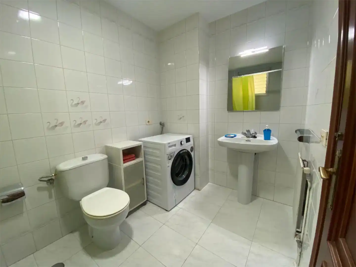 Badezimmer von Wohnung zur Miete in Mondoñedo mit Möbliert und Balkon