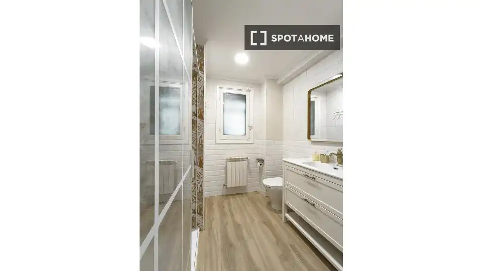 Bedroom of Flat for share in  Pamplona / Iruña  with Air Conditioner, Heating and Terrace