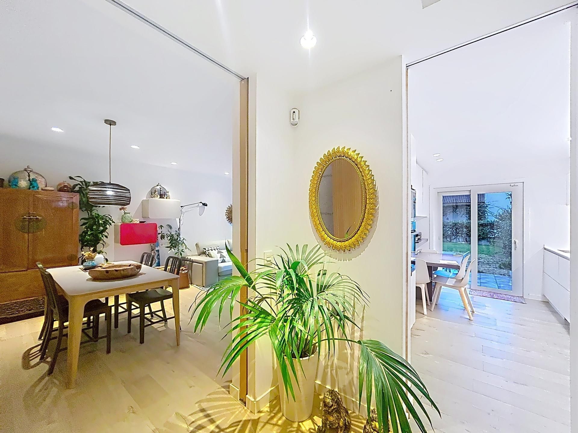 Single-family semi-detached for sale in Ames  with Terrace and Community pool