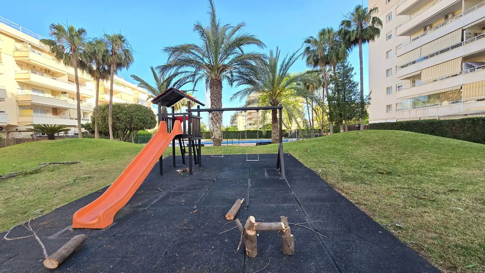 Parking de Piso en venta en Benalmádena con Aire acondicionado, Calefacción y Terraza