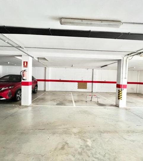 Foto 2 de Garatge en venda a Calle Mediodia, 3, Añoreta Baja, Málaga