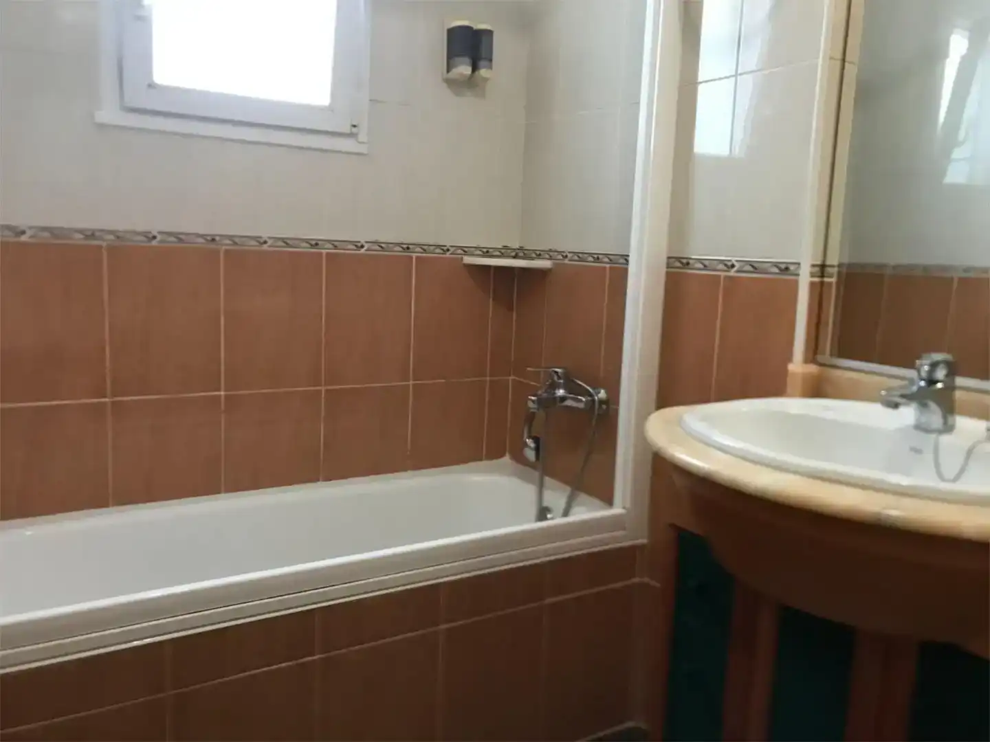 Bathroom of Flat for rent in Ontinyent  with Furnished and Balcony