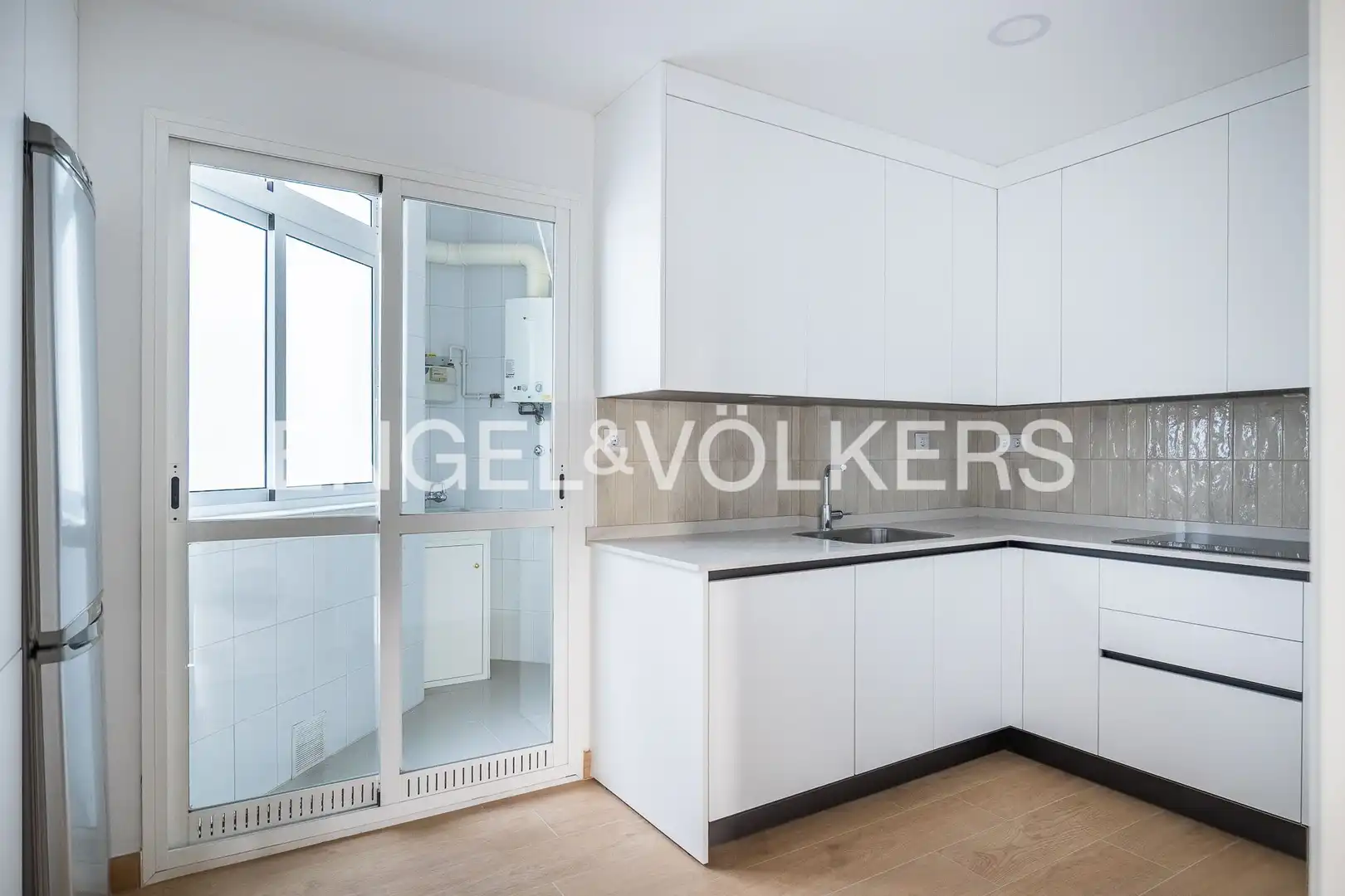 Cocina de Piso de alquiler en Sevilla con Aire acondicionado, Calefacción y Piscina