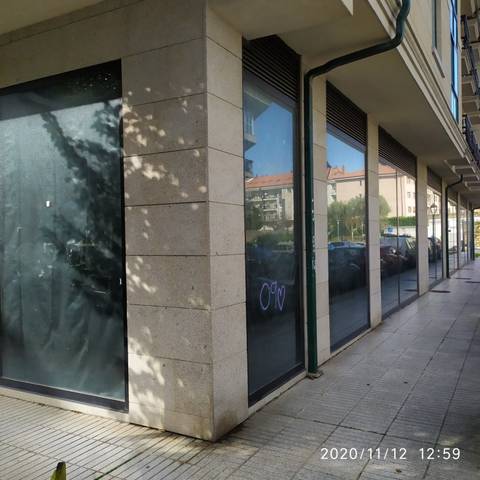Local comercial en Alquiler en O Milladoiro