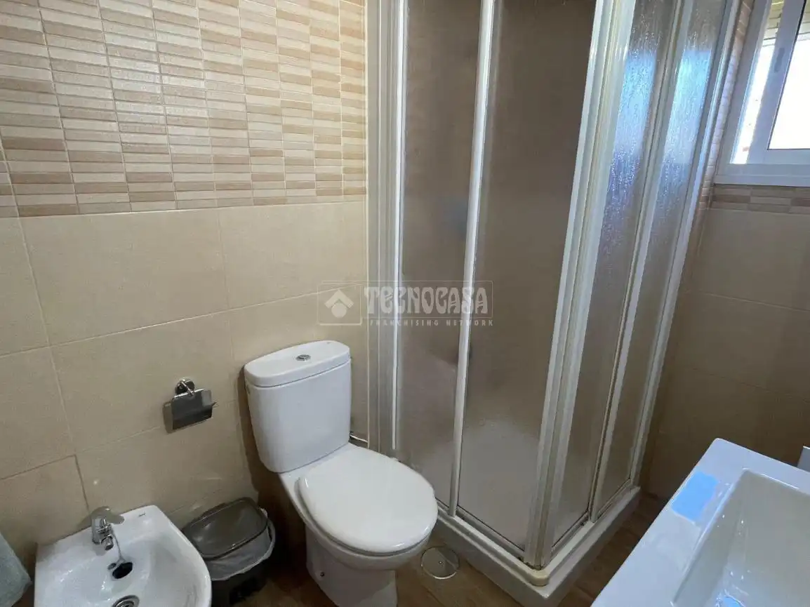 Baño de Piso en venta en Antequera con Aire acondicionado y Terraza