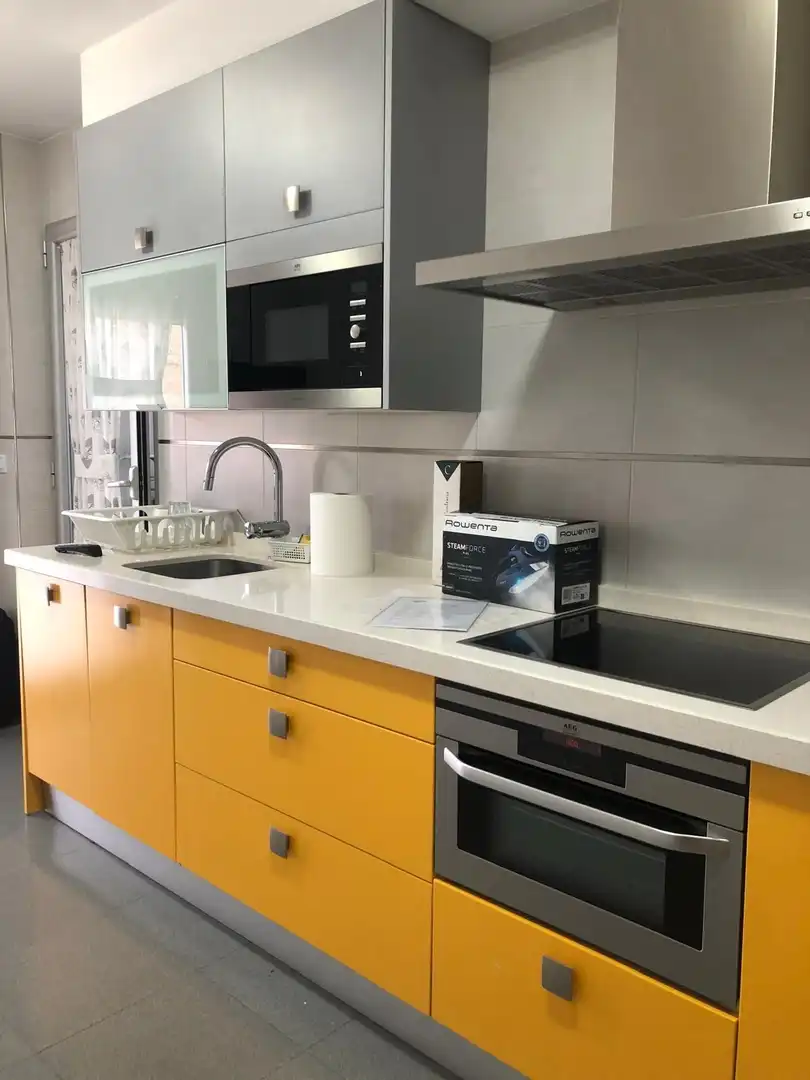 Cocina de Piso en venta en Ponferrada con Calefacción y Trastero