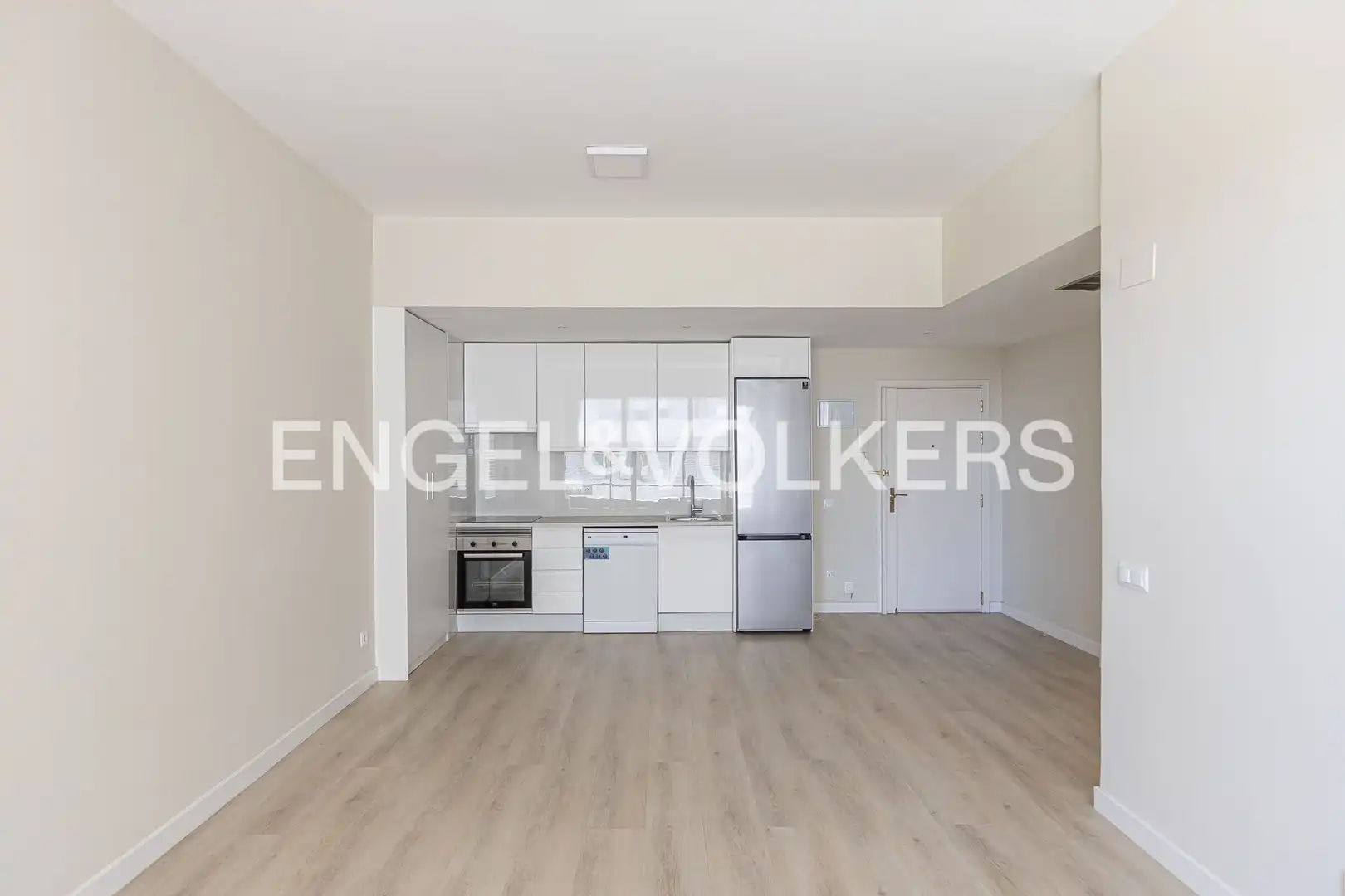 Kitchen of Flat for rent in Madrid  with Air Conditioner, Heating and Terrace