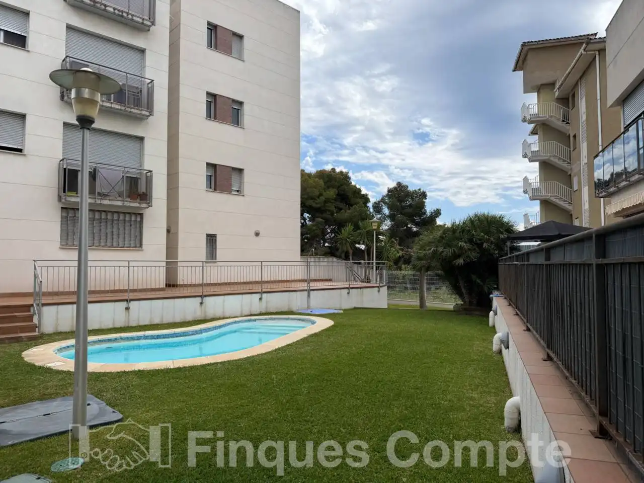 Piscina de Apartamento en venta en El Vendrell con Aire acondicionado, Terraza y Piscina comunitaria