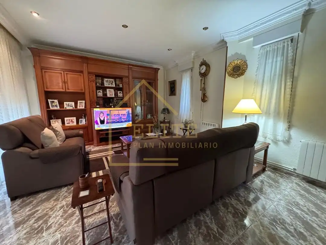 Living room of Houses for sale in Castro-Urdiales  with Air Conditioner, Heating and Storage room