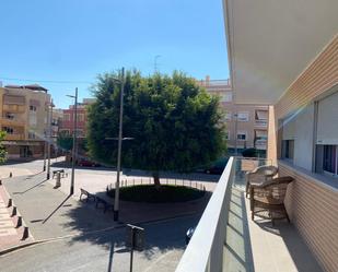 Vista exterior de Apartament de lloguer en El Campello amb Aire condicionat, Terrassa i Balcó