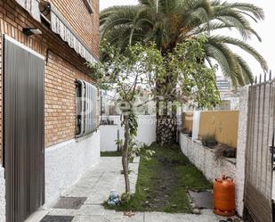 Vista exterior de Casa o xalet en venda en  Madrid Capital amb Aire condicionat, Calefacció i Jardí privat