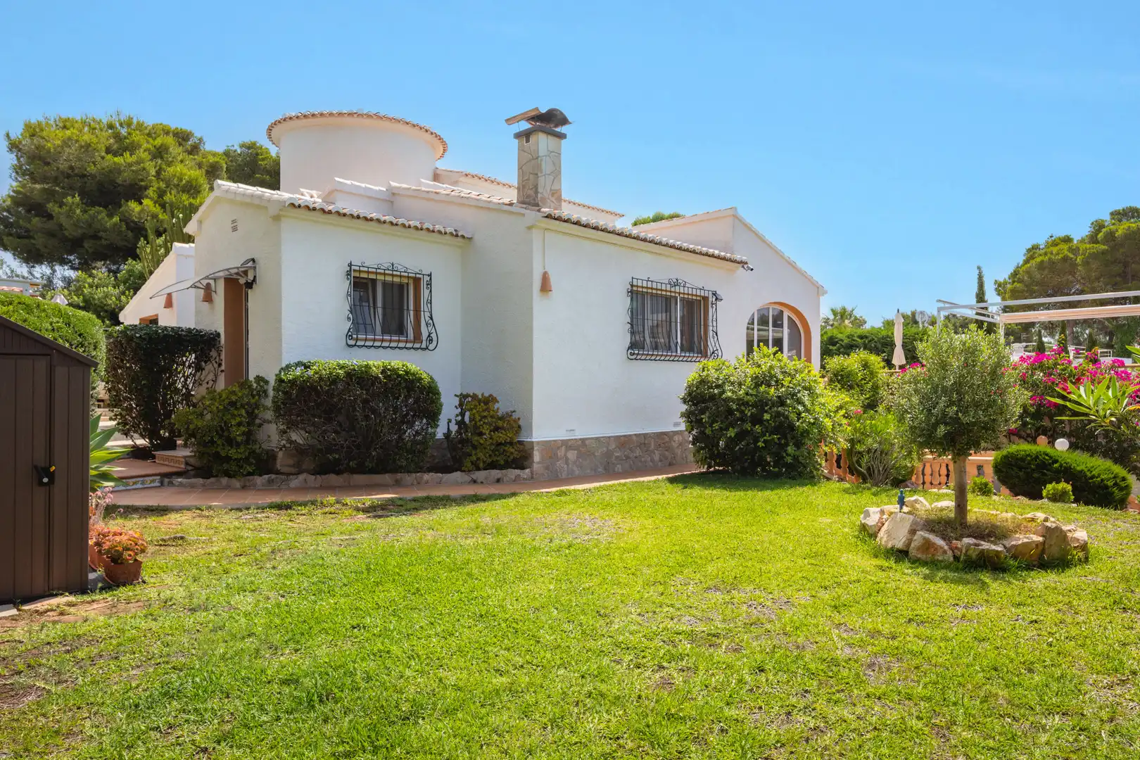 Vista exterior de Casa o xalet en venda en Jávea / Xàbia amb Aire condicionat, Calefacció i Jardí privat