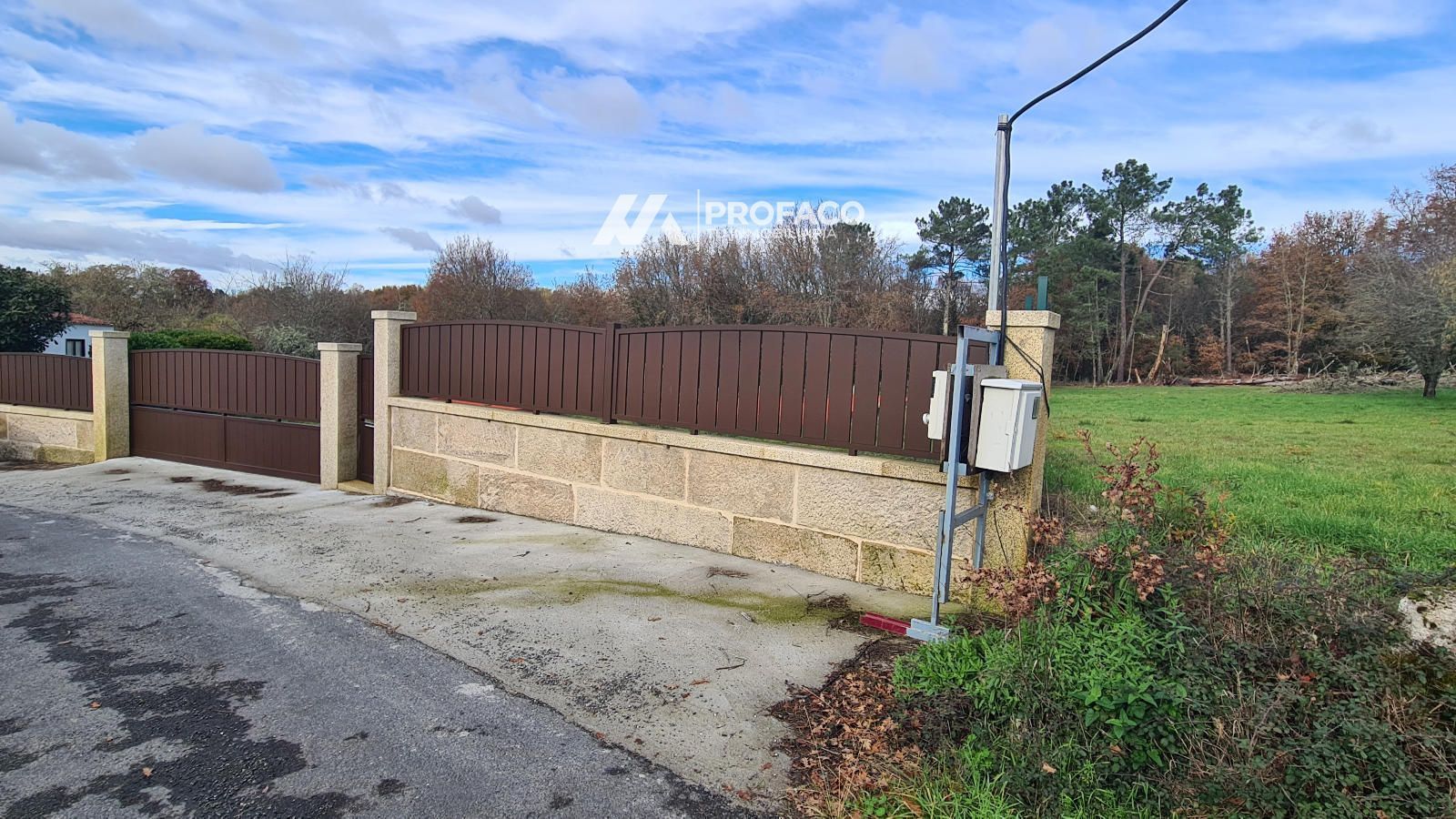 Land for sale in Amoeiro