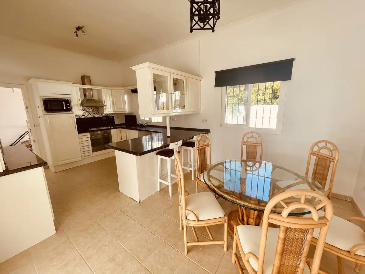 Detached house with terrace for sale in Calle Parque Central 5, imagen 14