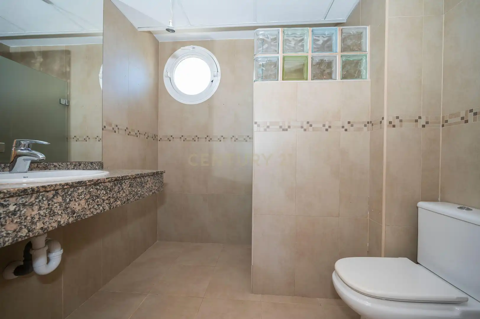 Bany de Apartament en venda en Eivissa amb Aire condicionat, Traster i Piscina