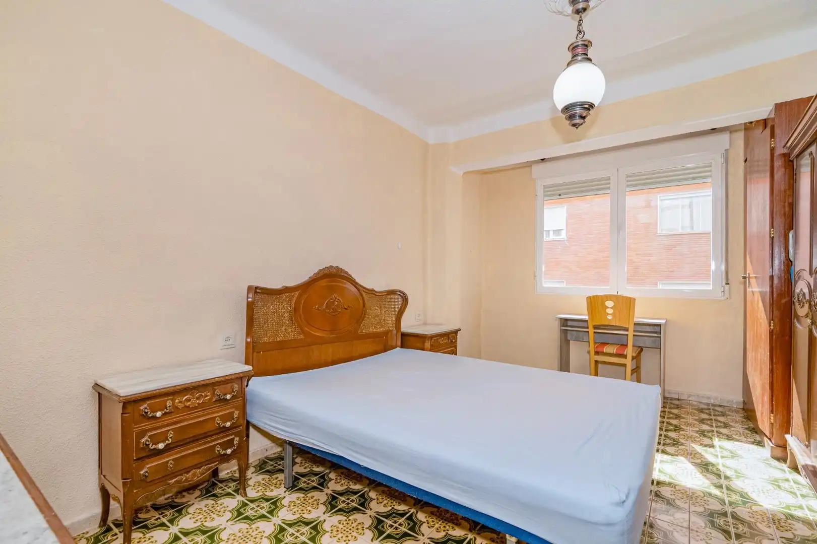 Habitación de Piso en venta en  Granada Capital con Terraza y Amueblado