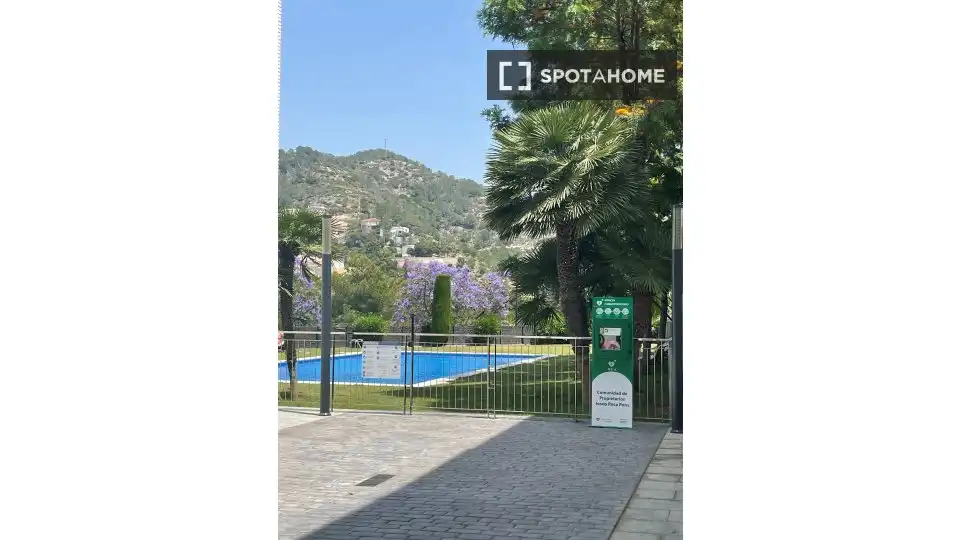 Swimming pool of Flat for rent in Sitges  with Air Conditioner, Heating and Furnished