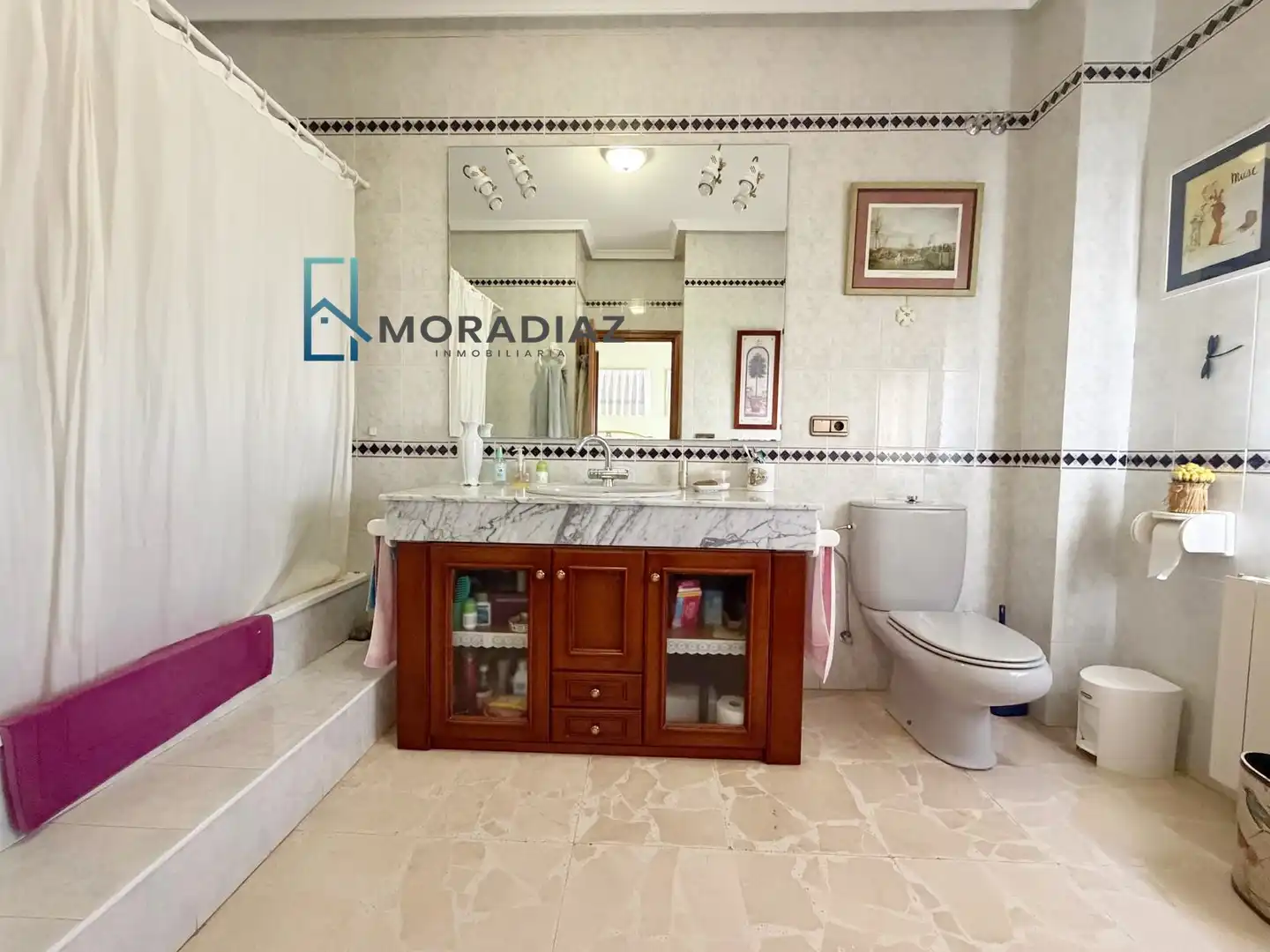Bathroom of Detached homes for sale in Villanueva de la Serena  with Air Conditioner, Heating and Private garden