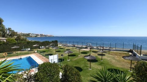Foto 3 de Apartament en venda a Zona Calvario, Estepona