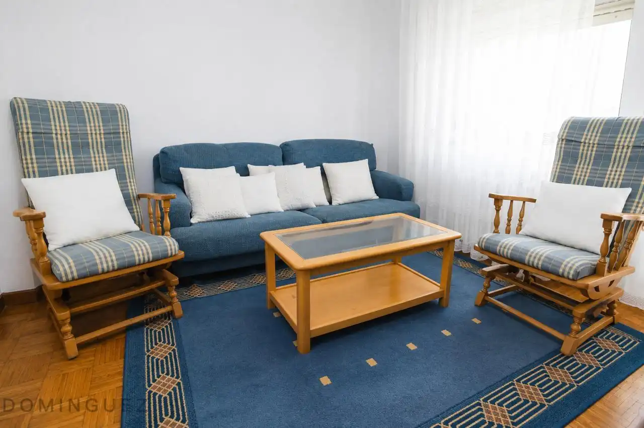 Sala d'estar de Pis en venda en Vigo  amb Calefacció, Parquet i Traster
