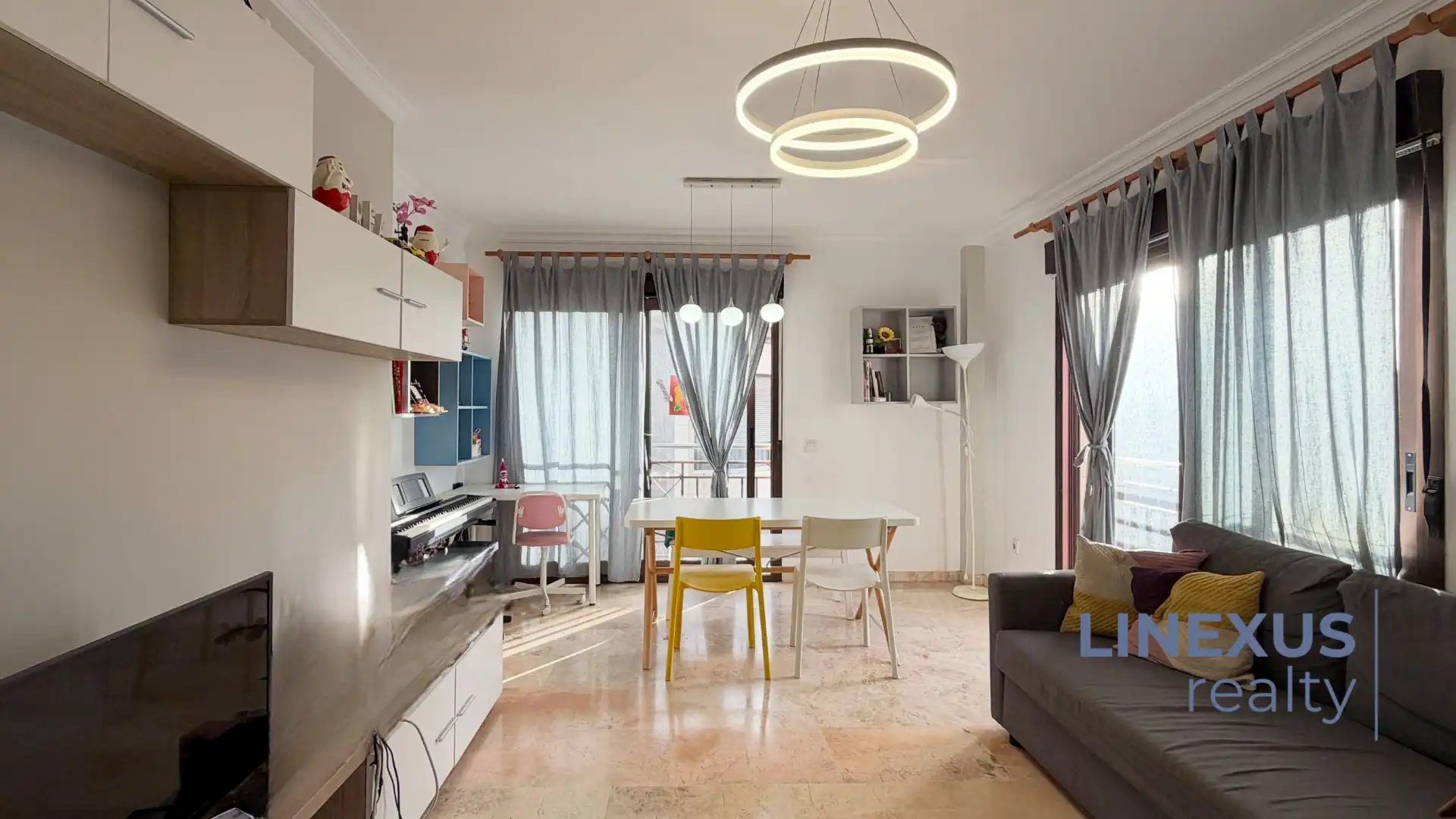 Wohnzimmer von Maisonette zum Verkauf in Las Palmas de Gran Canaria mit Parkett, Möbliert und Ofen