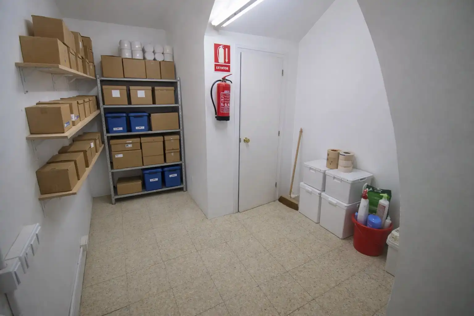 Gewerbefläche zur Miete in FRANCESC CALVET I RUBALCABA, imagen 12