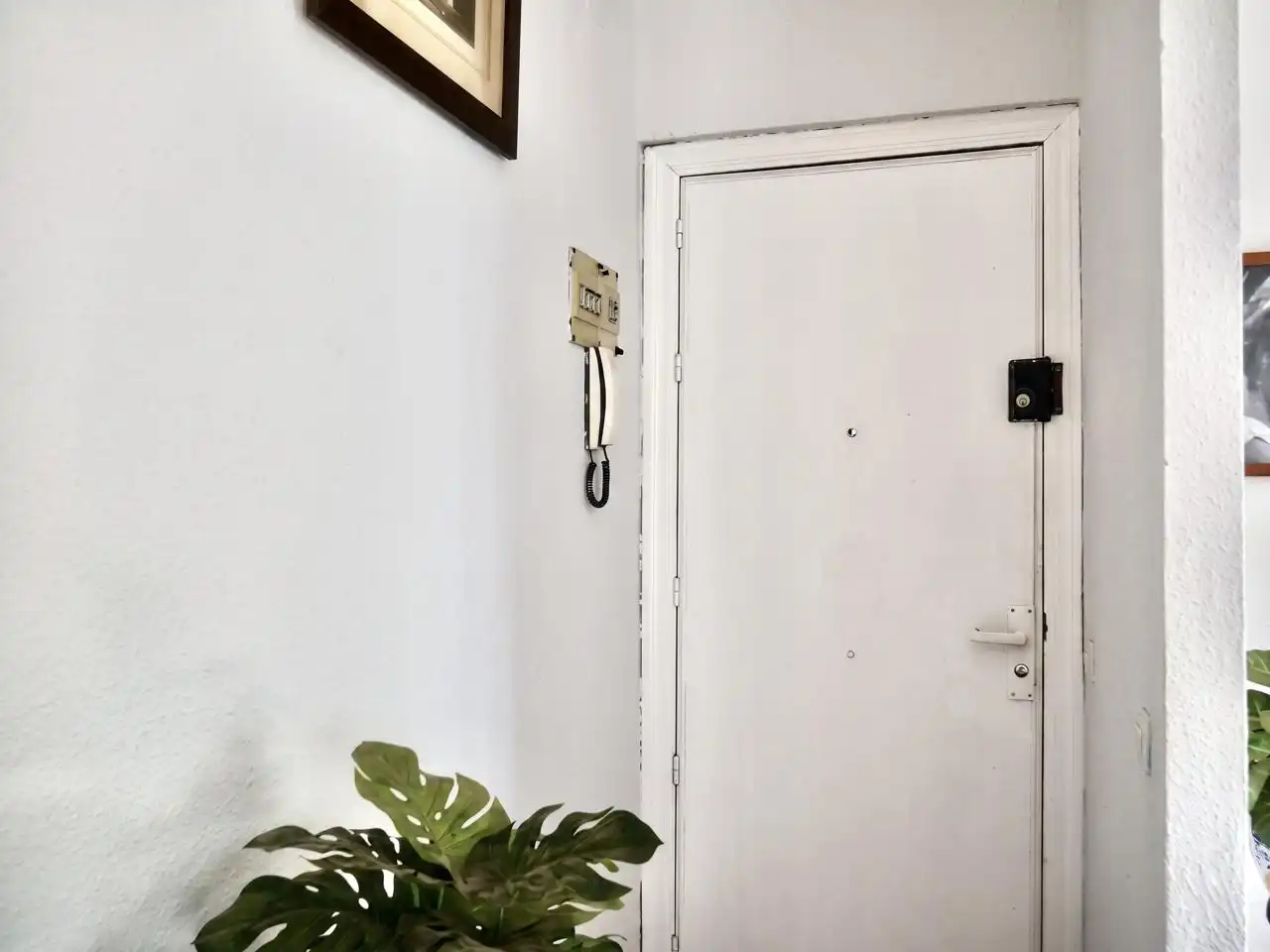 Flat for sale in Sevilla  with Air Conditioner and Furnished