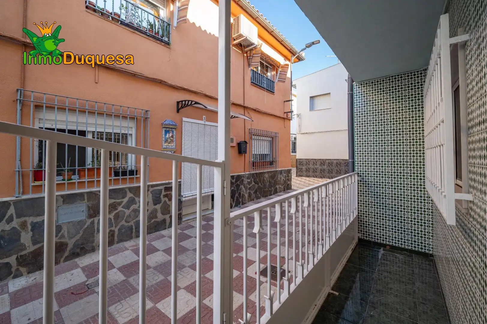 Vista exterior de Casa adosada en venda en Atarfe