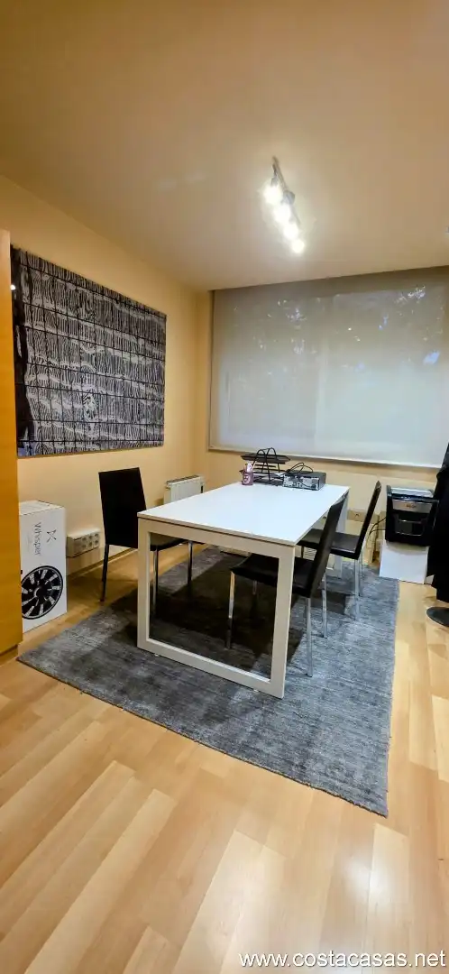 Comedor de Oficina de alquiler en Castelldefels con Aire acondicionado, Calefacción y Amueblado