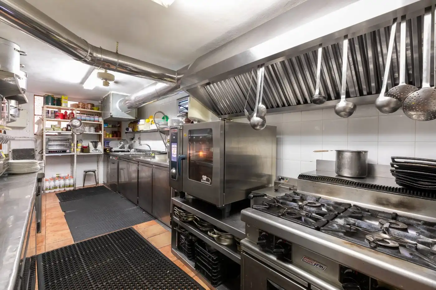 Cocina de Local en venta en Jaca con Aire acondicionado, Terraza y Amueblado
