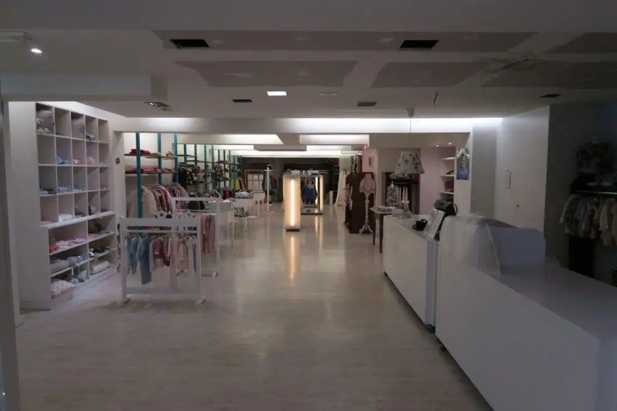 Local comercial en venda a Julia Minguillón, imagen 5