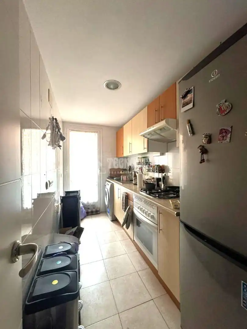 Cocina de Piso en venta en Parla con Calefacción, Trastero y Piscina comunitaria