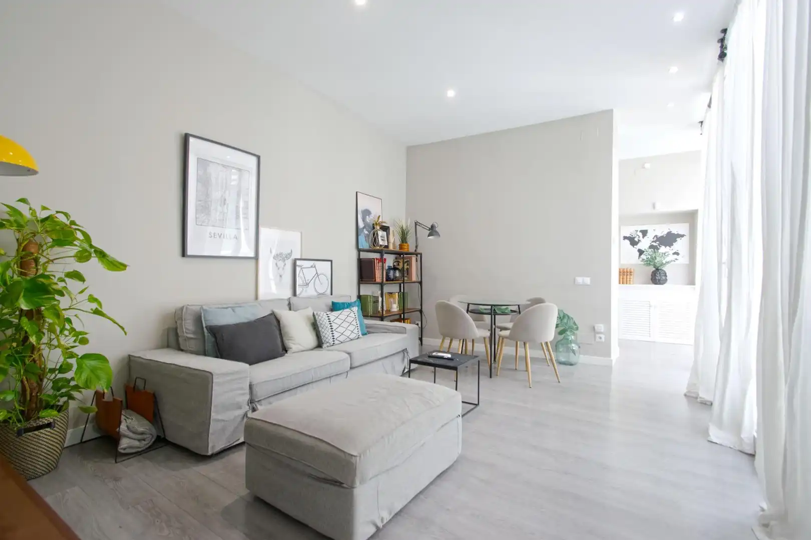 Flat for sale in Sevilla, Sevilla