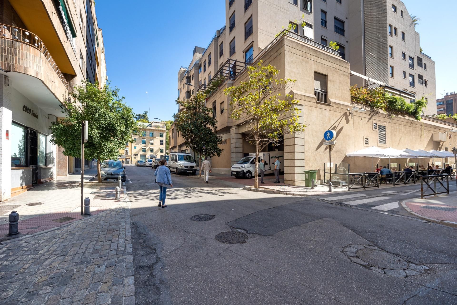 Exterior view of Flat for sale in  Granada Capital  with Air Conditioner and Heating