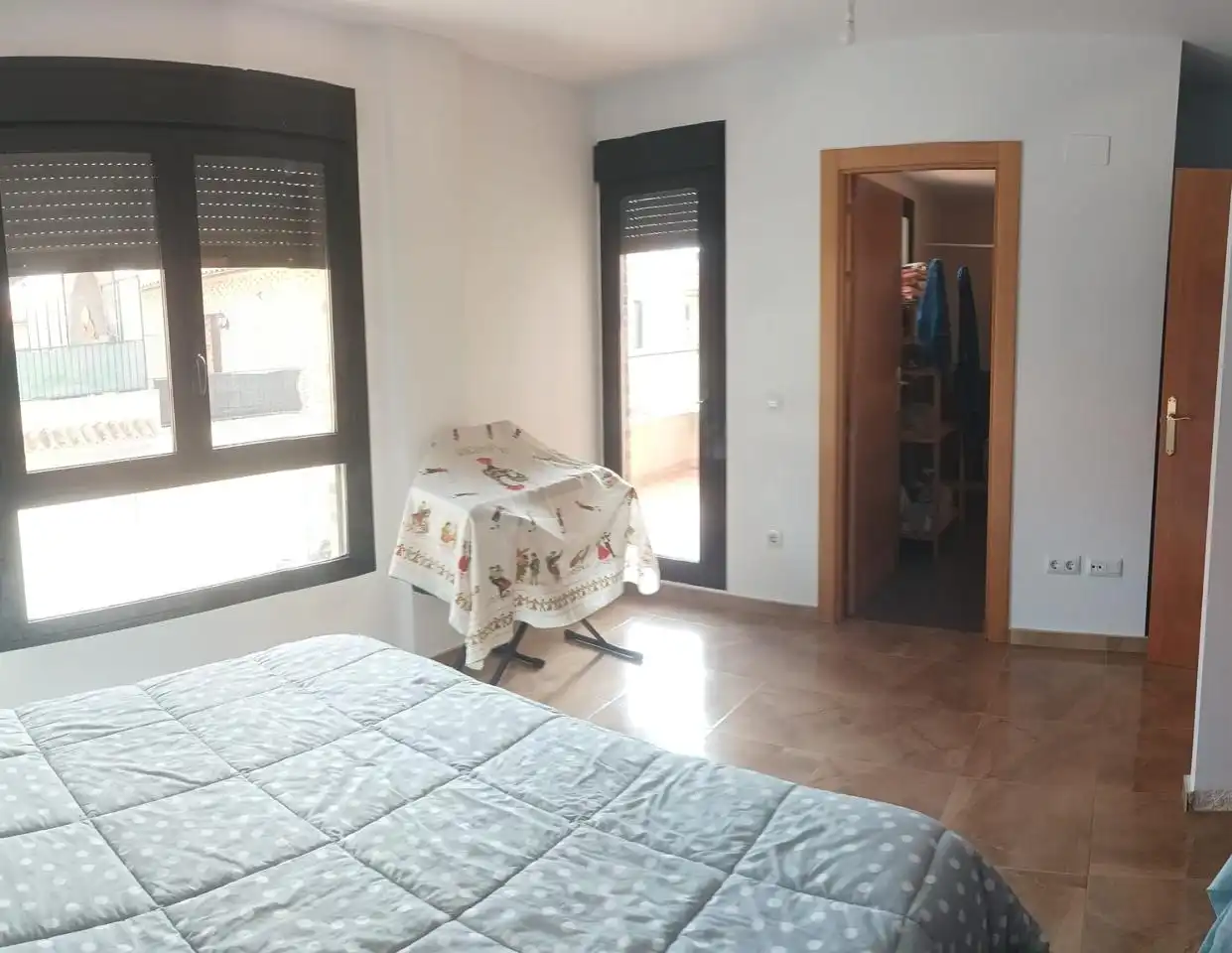 Habitación de Casa adosada en venta en Paracuellos de Jiloca con Calefacción, Jardín privado y Terraza