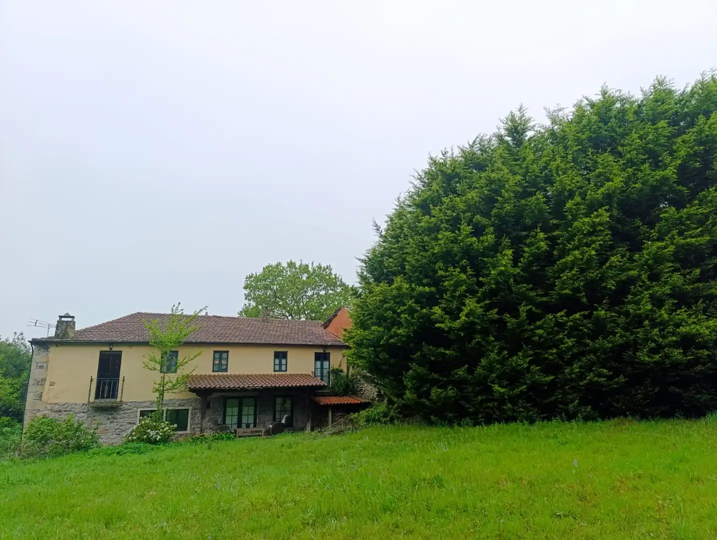 Vista exterior de Finca rústica en venda en Carballedo amb Calefacció, Jardí privat i Terrassa