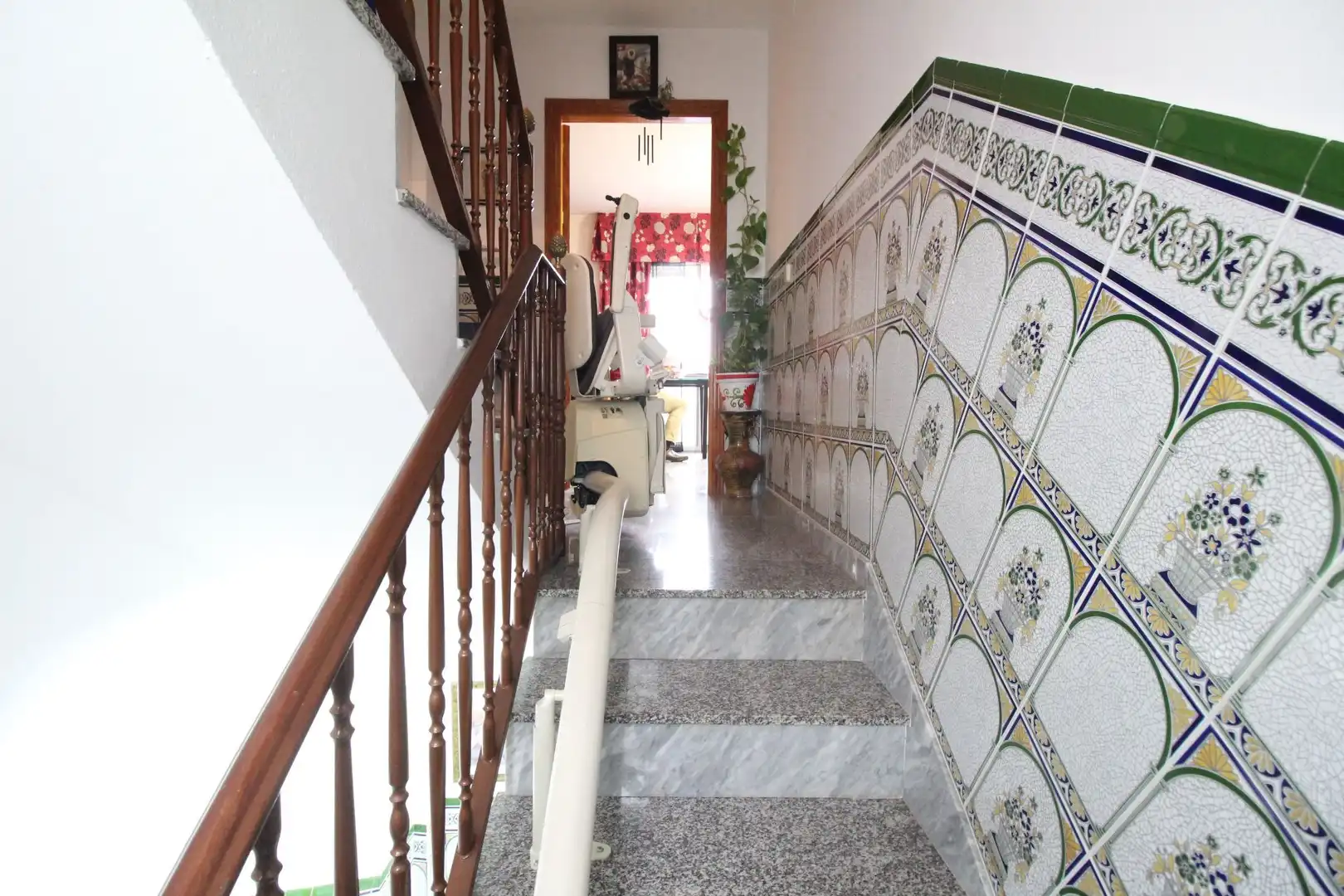 Maisonette zum Verkauf in Alozaina mit Klimaanlage und Möbliert