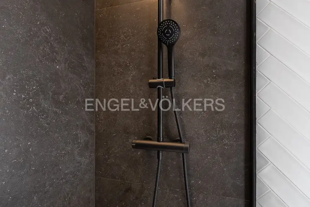 Bathroom of Flat for rent in Valencia  with Air Conditioner, Heating and Terrace