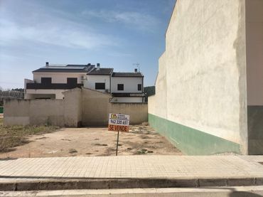 Grundstücke und Bauplätze zum Verkauf in Calle GUARDIA CIVIL A GARCIA ARGENTE 511