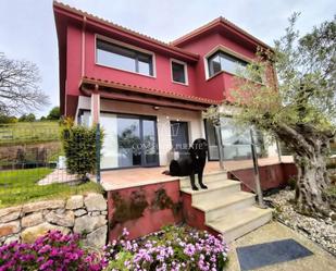 Exterior view of House or chalet for sale in Arteixo  with Swimming Pool