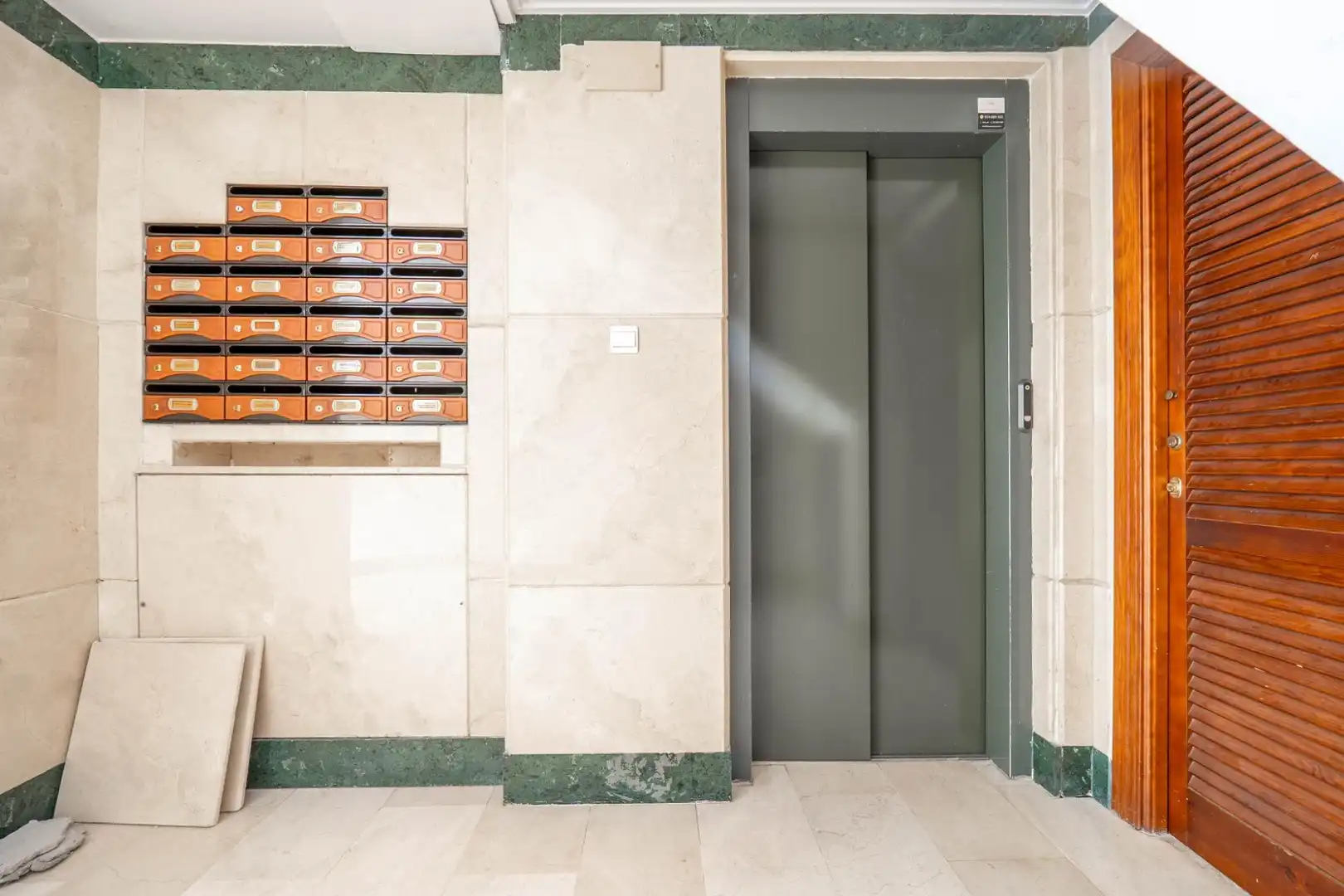 Piso en venta en Granada con Aire acondicionado y Amueblado
