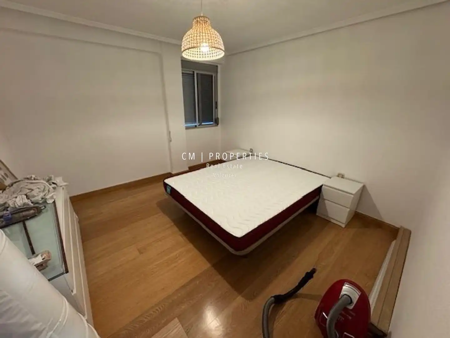 Flat for rent in Ruben Vela, En Corts - Doctor Waksman